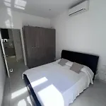 Deluxe One Bedroom 10 Meters From Center Daire Valletta