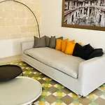 Daire Deluxe One Bedroom 10 Meters From Center *