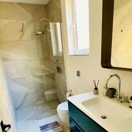 Deluxe One Bedroom 10 Meters From Center *